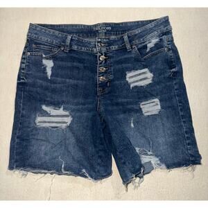 Maurice’s women’s distressed mid rise button zipper blue jeans shorts